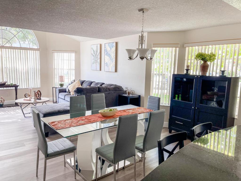 Apartment Luxury 3br Near World